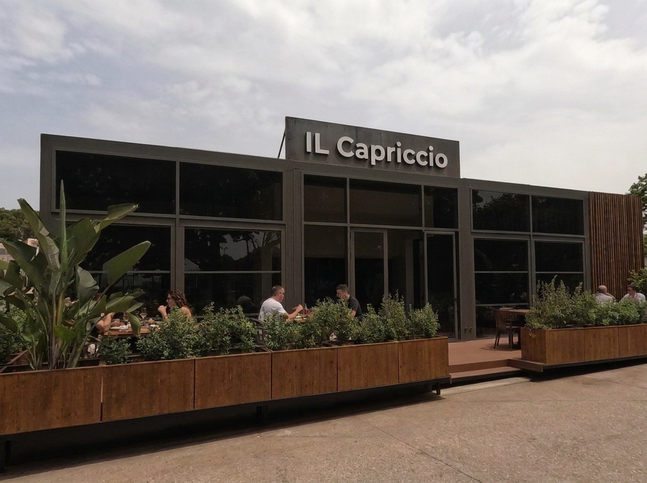 L’accès à Il Capriccio à Agadir.